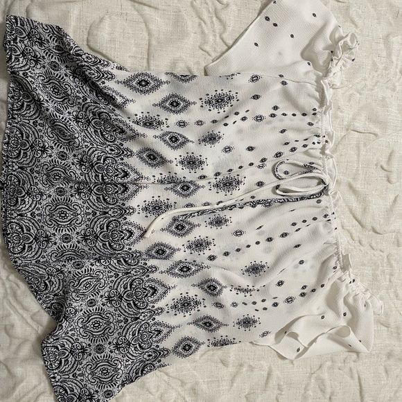 Super nice style and modern - Picture 2 of 3